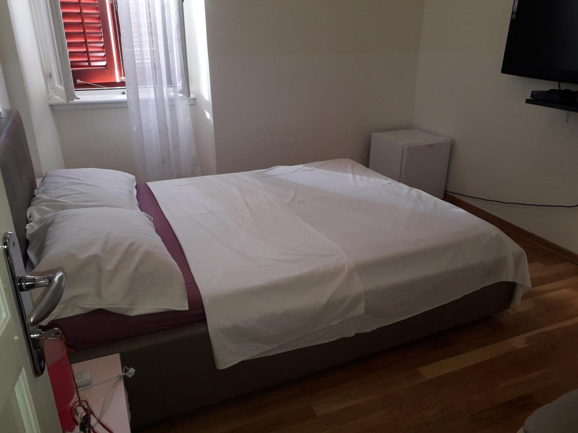 Studio On Main Pedestrian Street Apartment Pula Luaran gambar